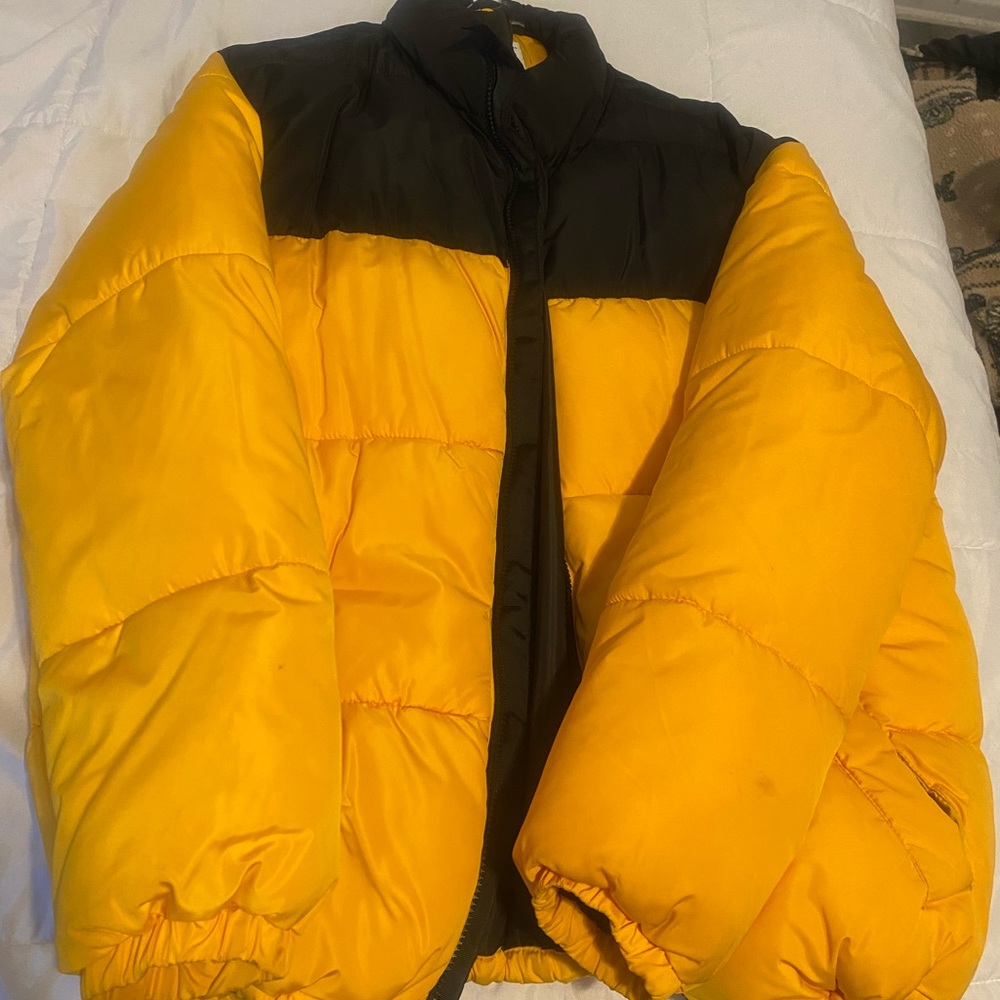 H&M Puffer Jacket in Yellow and Black for Ultimate Warmth